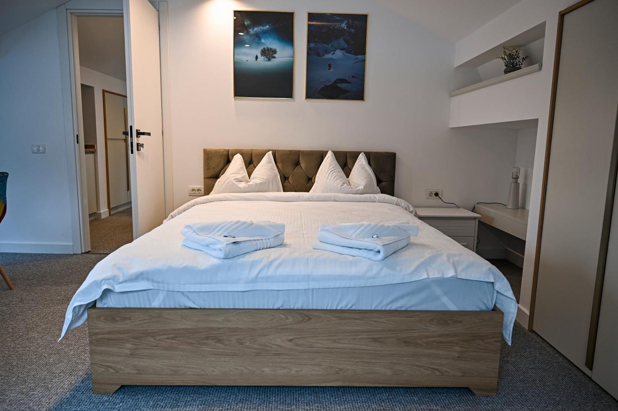 Camere De Inchiriat Igloo Предеал Екстериор снимка