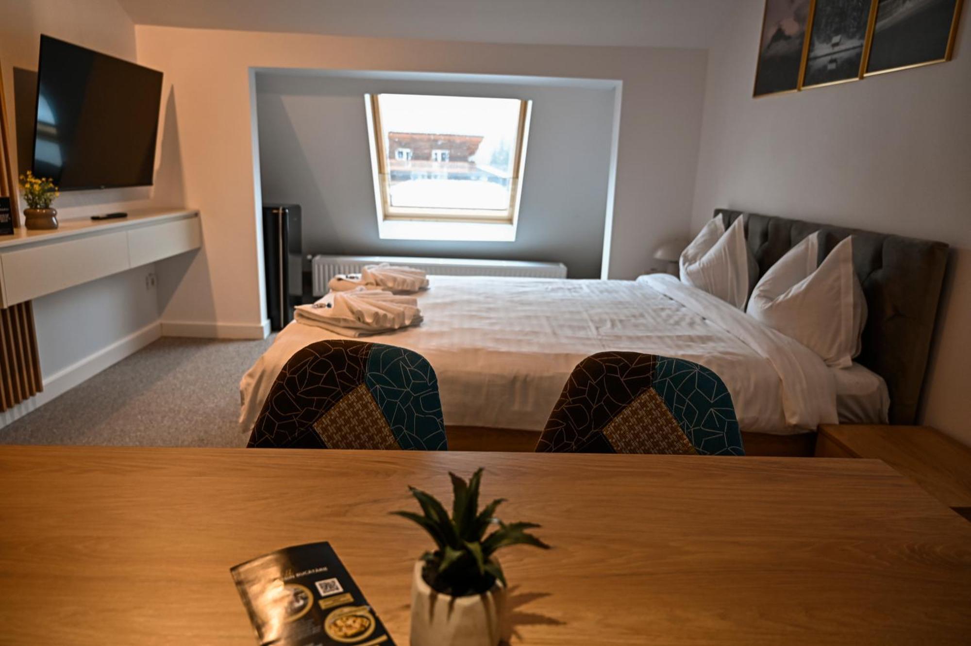 Camere De Inchiriat Igloo Предеал Екстериор снимка