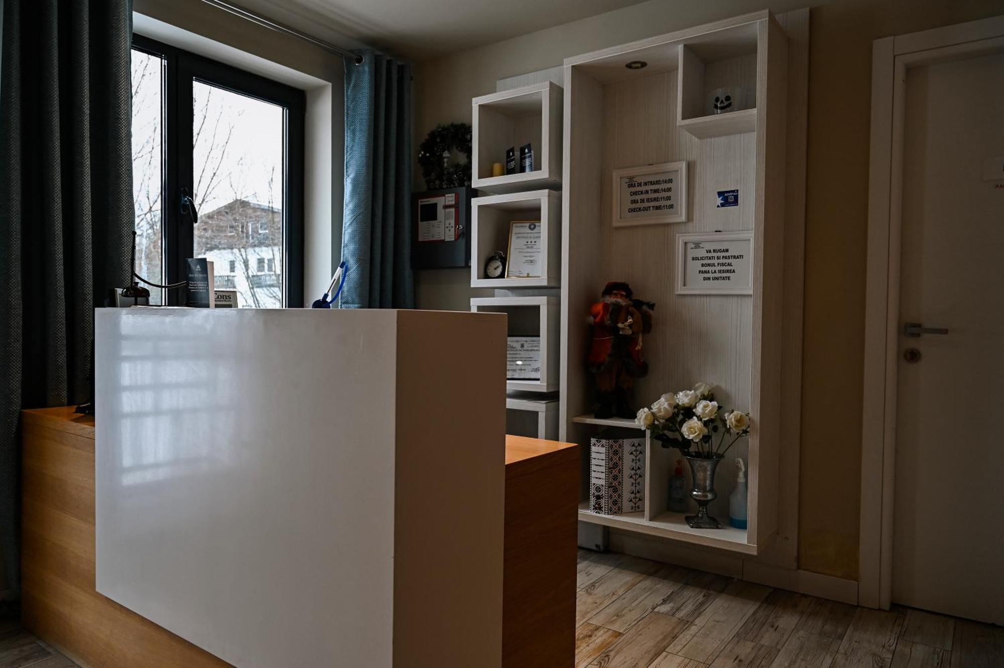 Camere De Inchiriat Igloo Предеал Екстериор снимка